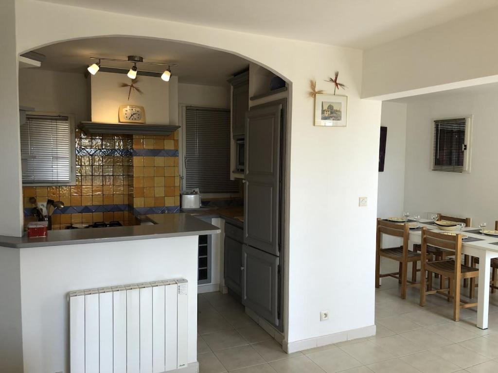 Appartement 60M2 - 2 Chambres A Une Minute Des Plages, Parking Prive Sausset-les-Pins Eksteriør bilde