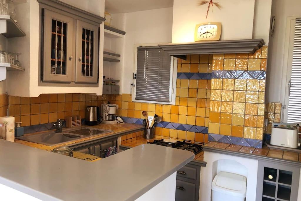 Appartement 60M2 - 2 Chambres A Une Minute Des Plages, Parking Prive Sausset-les-Pins Eksteriør bilde